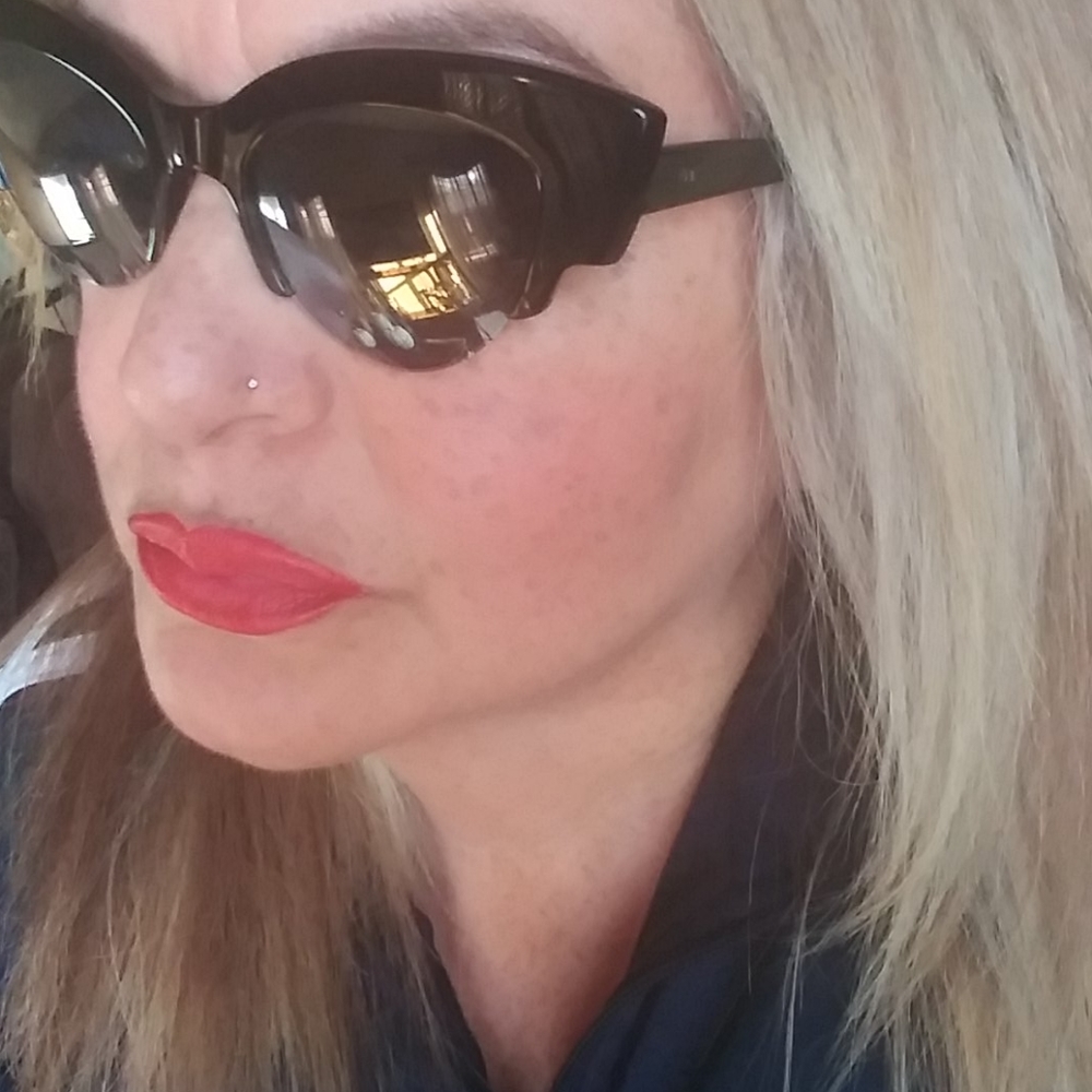 Never worn Zac Posen stylish Sunglasses